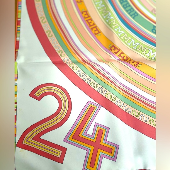 Hermes Authentic 100% Silk Scarf. 45 Carre de Paris. 35” X 35” with Box. - Picture 4 of 9